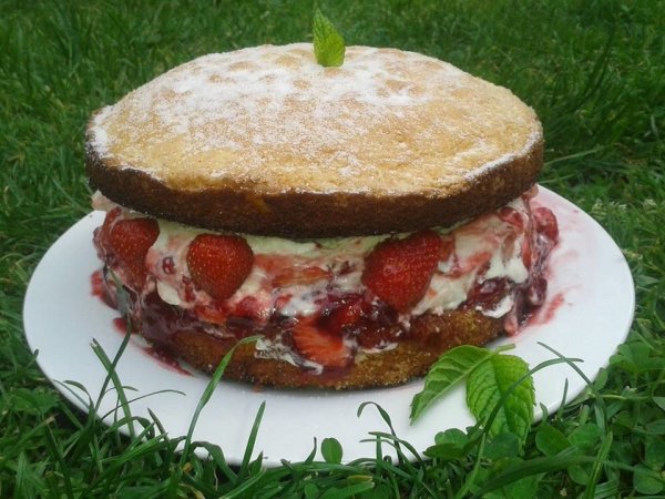 victoria sponge